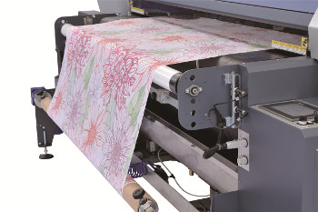 The new Mimaki features belt feed for stretchy fabrics
